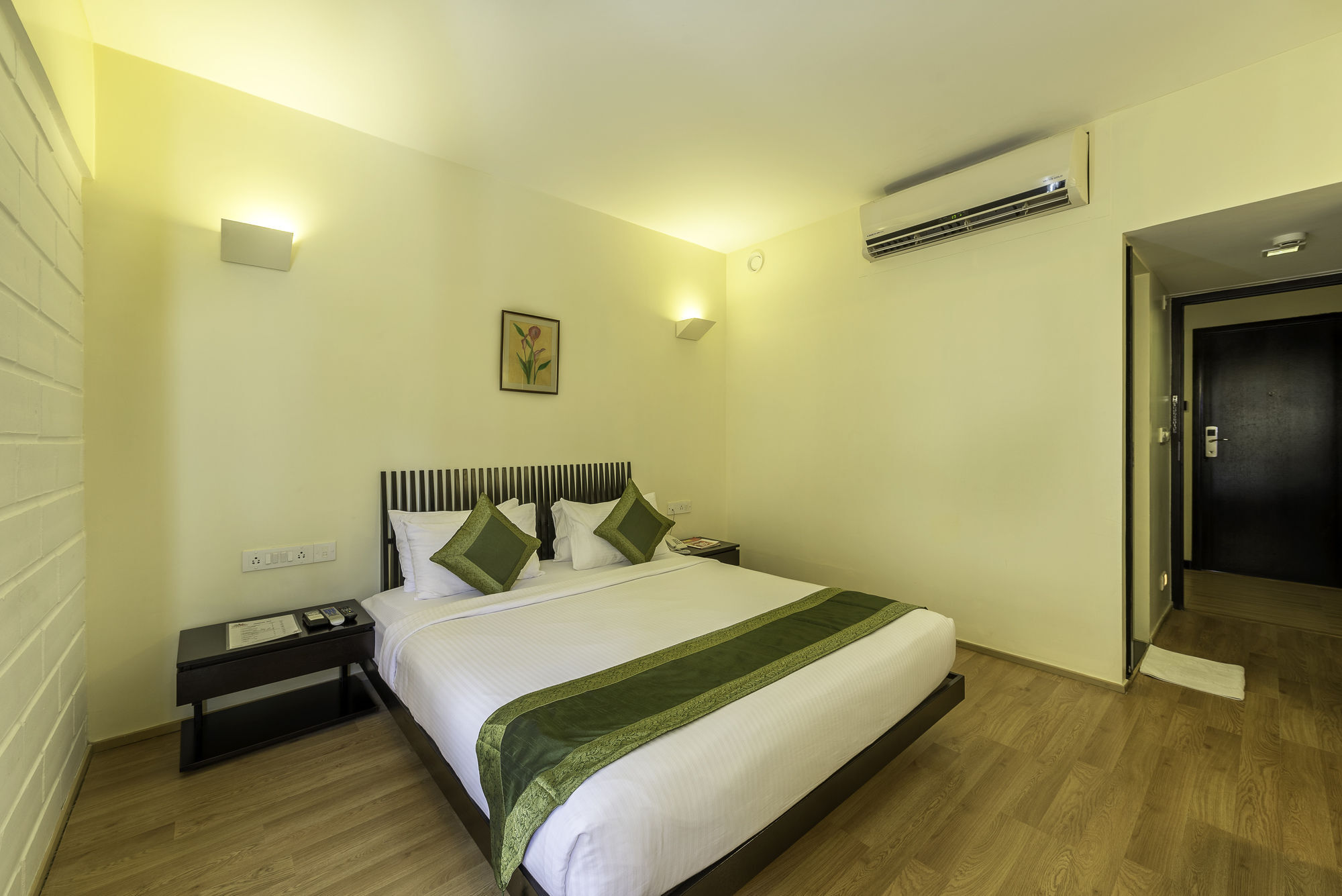 Treebo Trend Spektrum Suites Майсур Экстерьер фото